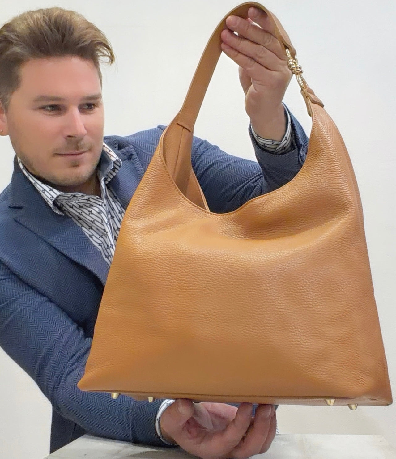 LUCIA MAXI BAG