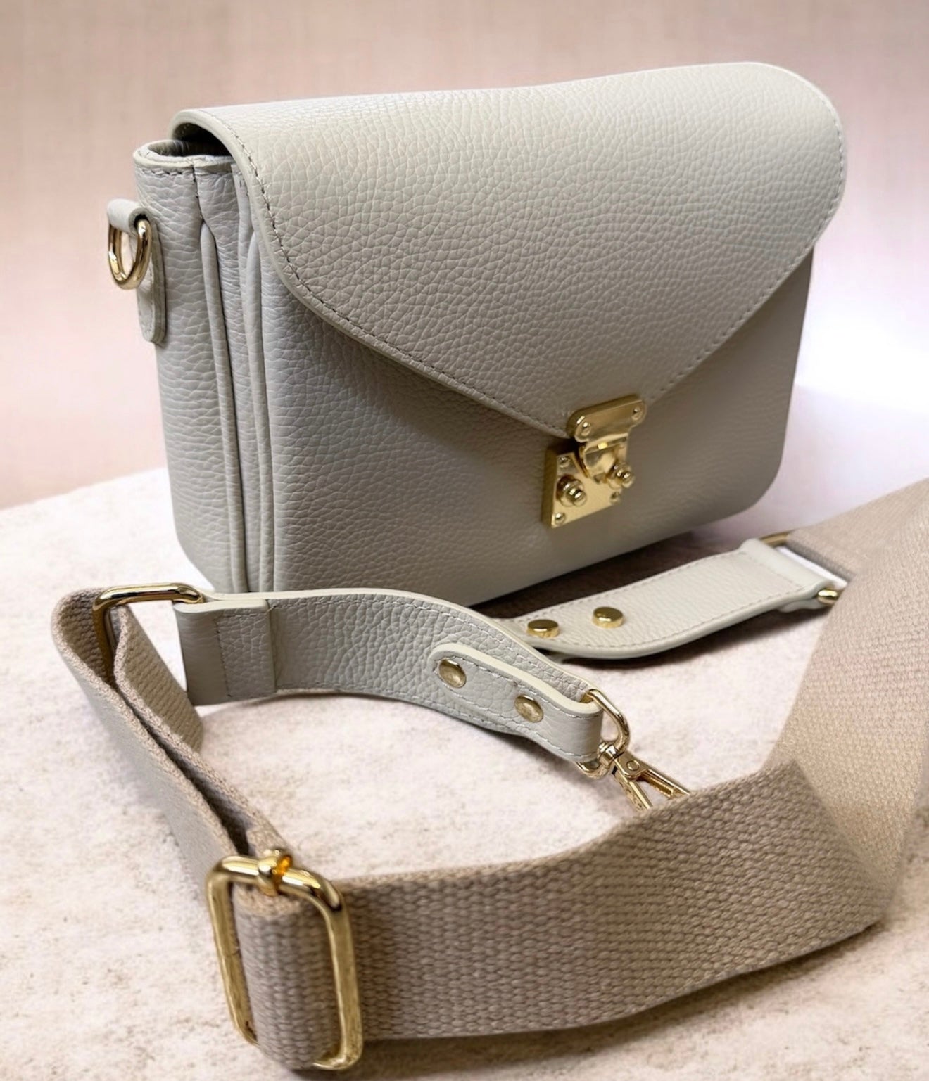 GAIA LUXURY BAG