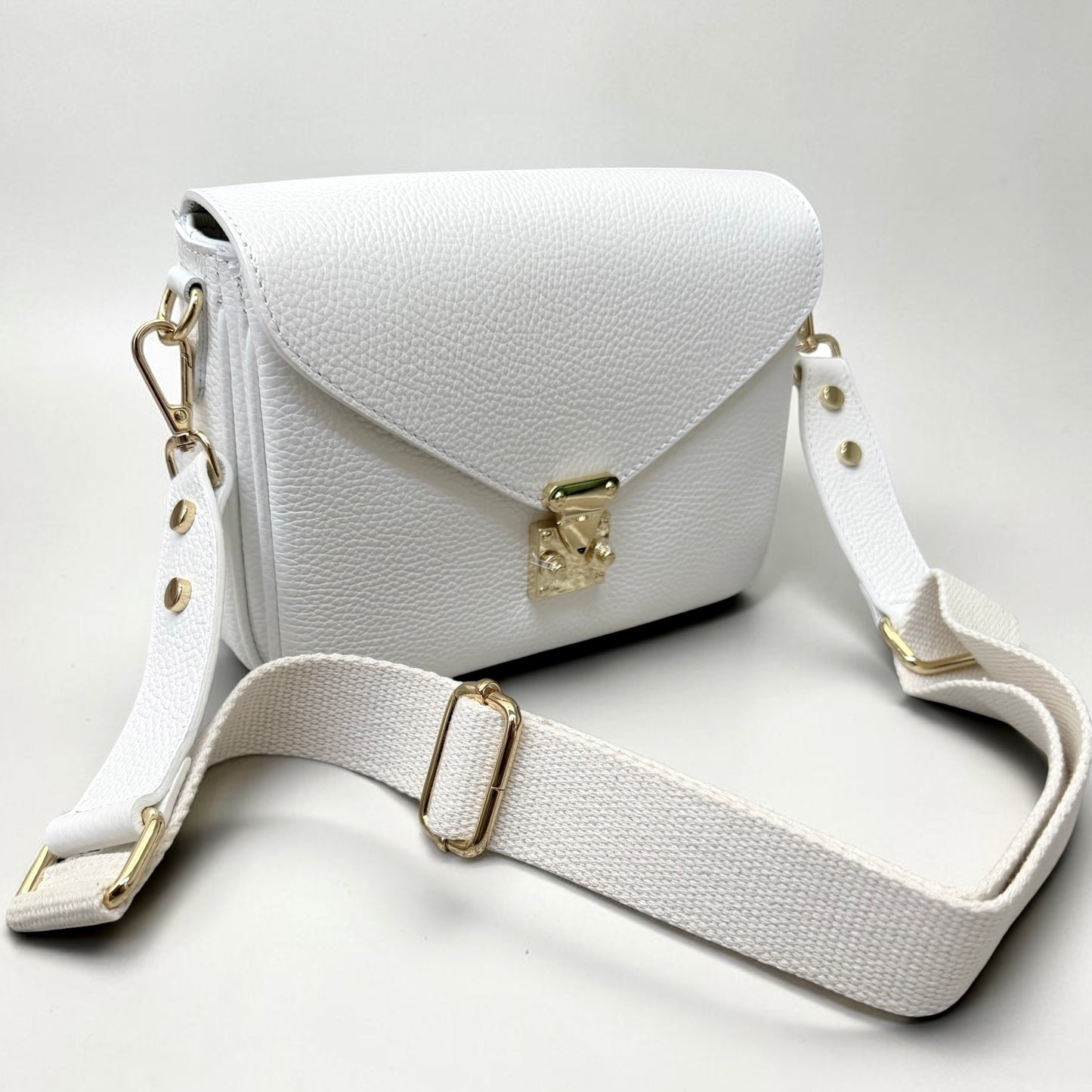 GAIA LUXURY BAG